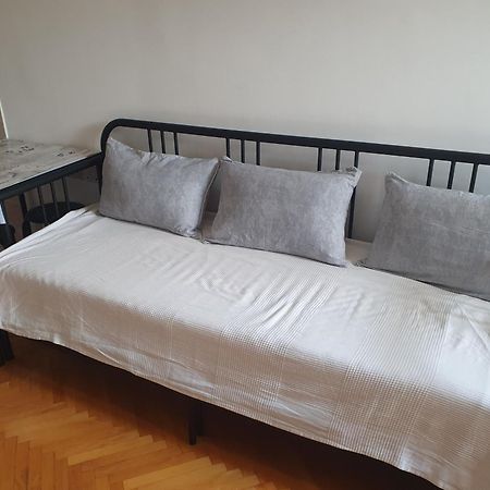 Apartman Na Najboljoj Lokaciji , Nedaleko Od Plaze Bar Buitenkant foto